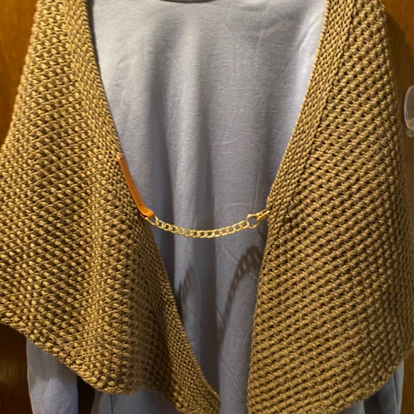 Chunky knit Sweater Wrap/shawl - Picture 6 of 6